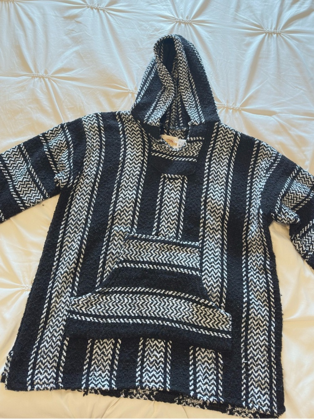 Earth Ragz Baja Hoodie Black 
Size: S – Made in Mexico